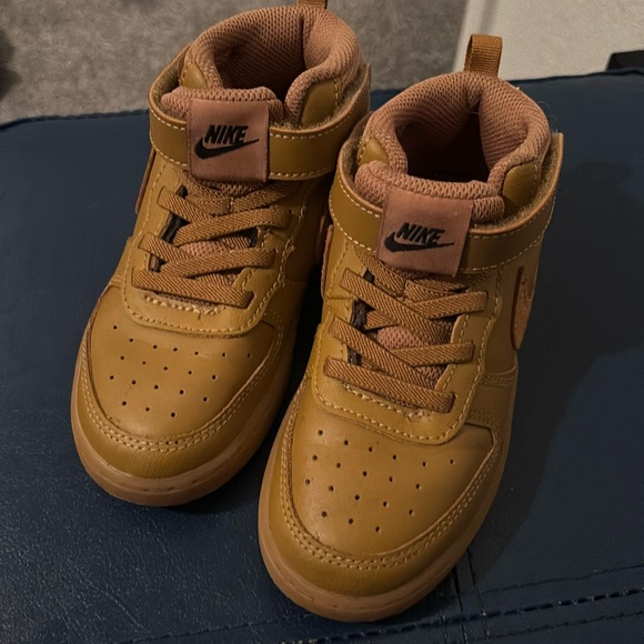 Nike Other - Nike Court Mid